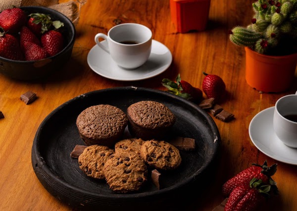 image of homemade weed infused brownies and cookies; how to make marijuana edibles 